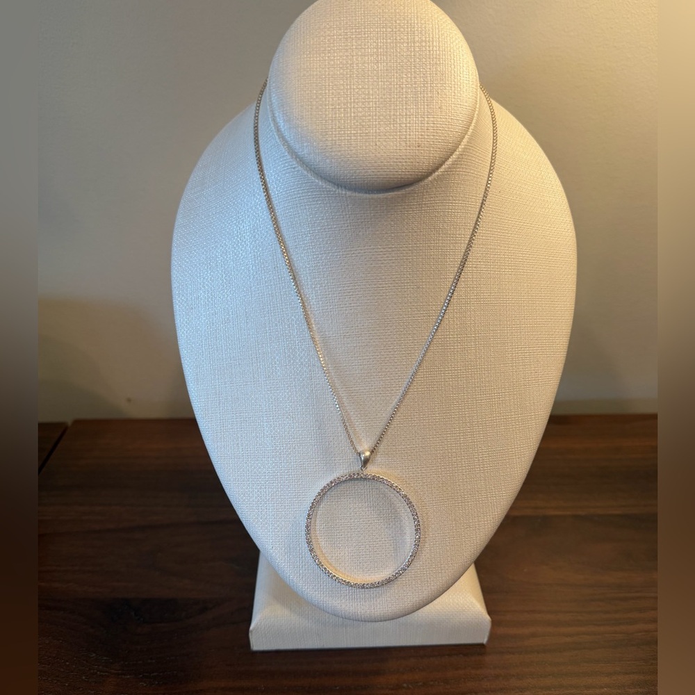 Elegant Silver Circle Pendant Necklace
